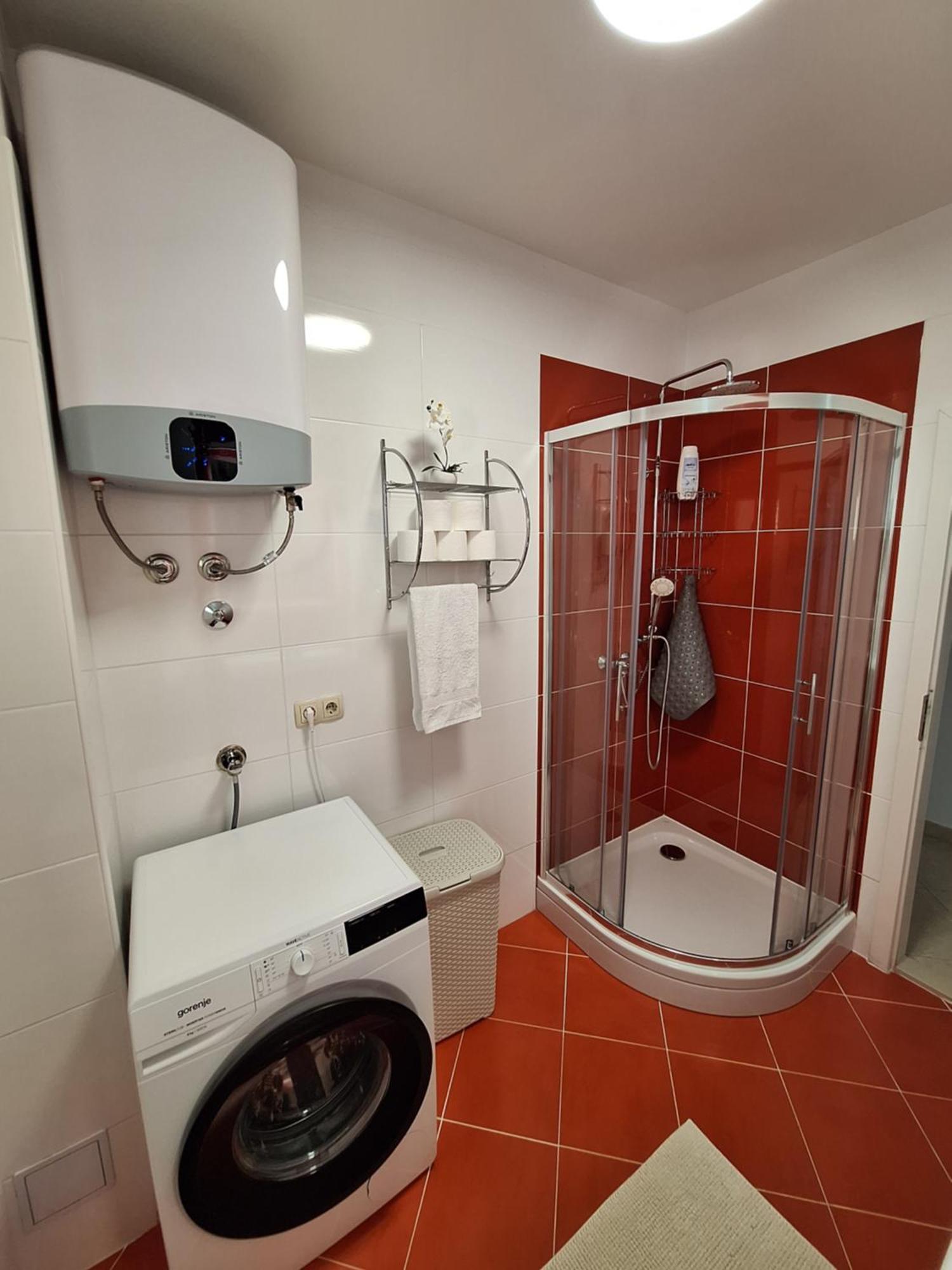 Sea Stone Apartment Podstrana Bagian luar foto