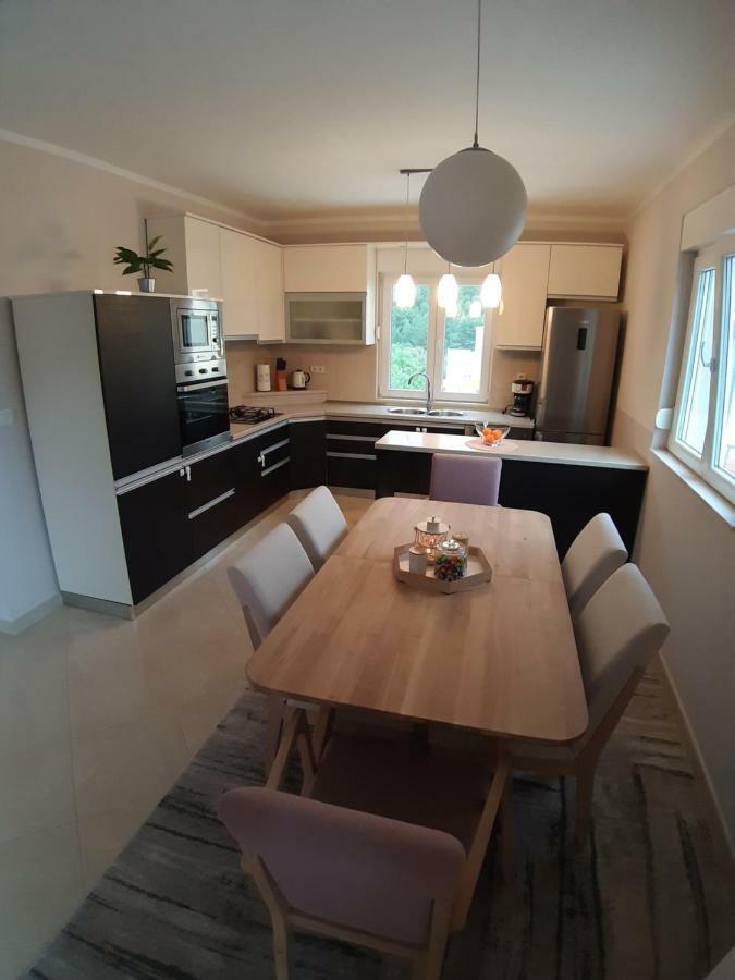Sea Stone Apartment Podstrana Bagian luar foto